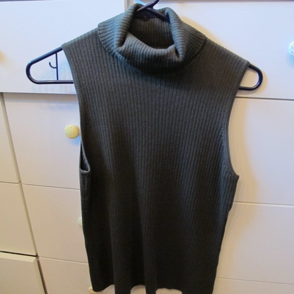 Chico Sleeveless Ribbed Cowl Neck Sweater Size 1 Black